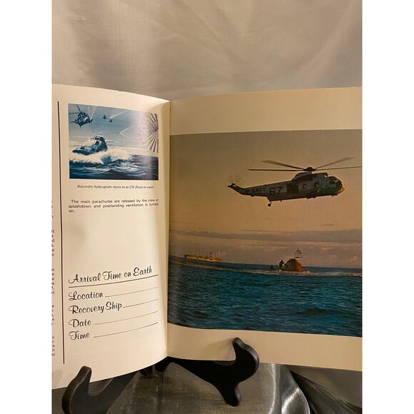 NASA booklet "Mission Moon '69 " A Documentary of America's first Lunar Landing - Picture 11 of 12